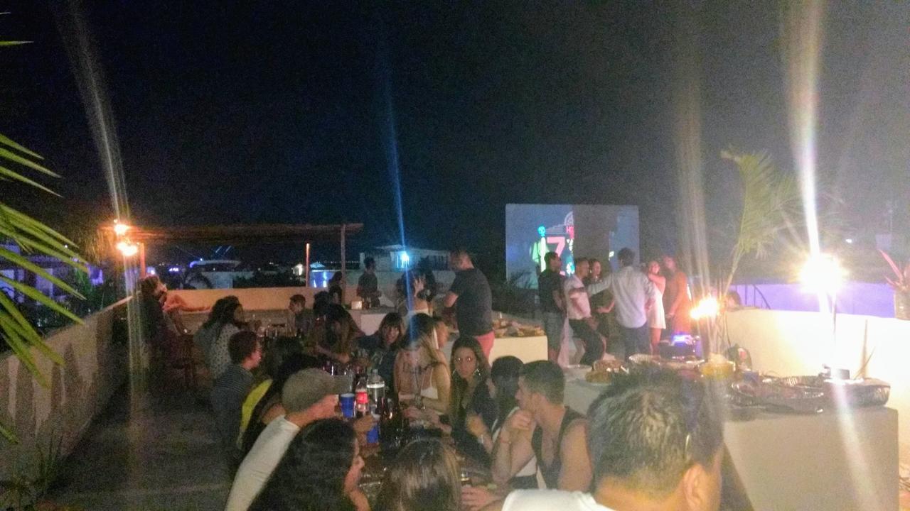 Izsla Hostel Playa Del Carmen 신데 델 카르멘 외부 사진